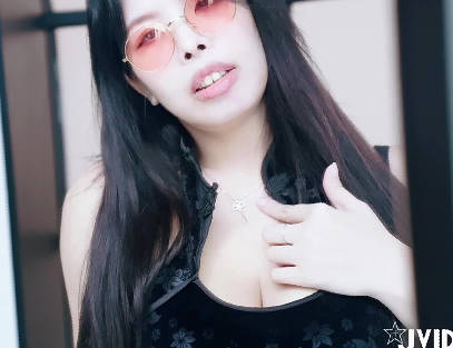 JVID・超级Lcup女刑警色诱头号通缉犯没想到反被侵犯结果被高潮了