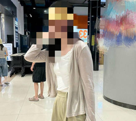 海角社区・姐姐喝醉被我偷偷的抽插无奈中途姐姐醒来反抗