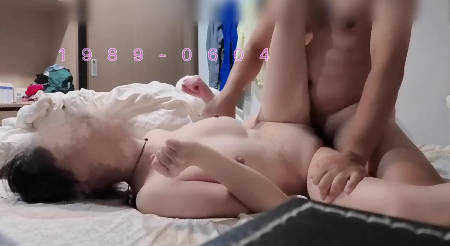 朝她的肩膀狠狠地咬下去・NTR重度控