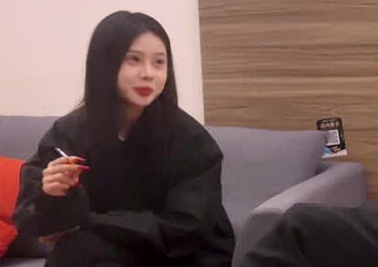 杏吧.今天约了个刚20岁的小嫩妹-邓西门