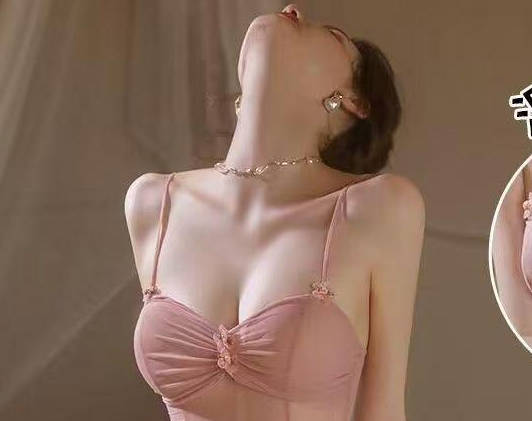 海角社区.蕾丝吊带纯情粉燕公主