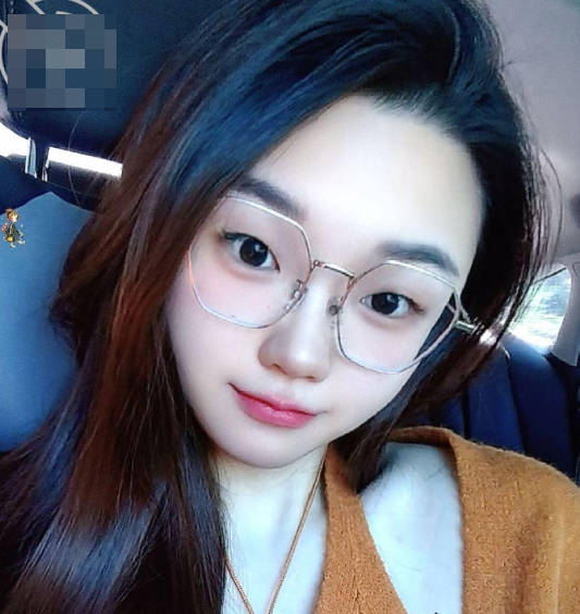 海角社区.平安夜酒店玩弄酷似明星宋轶的小姨子