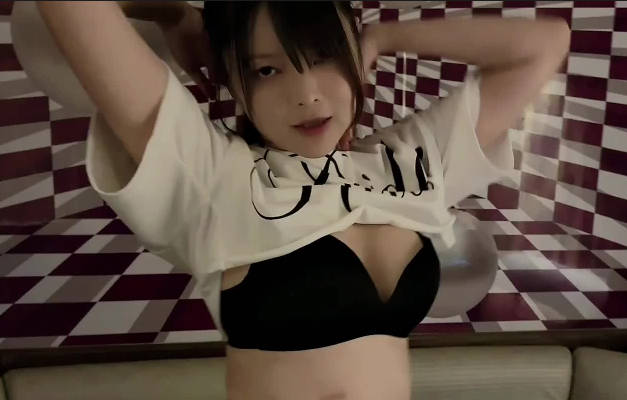 KTV和粉丝实战到高潮・一颗柳橙