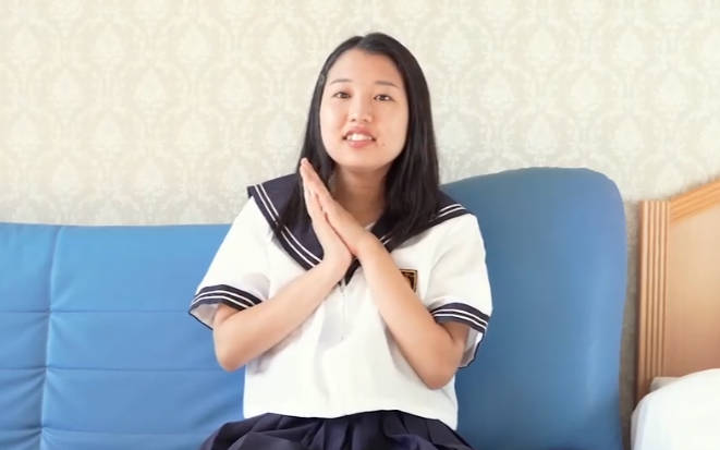 FC2PPV-1221106娇小夜店女孩