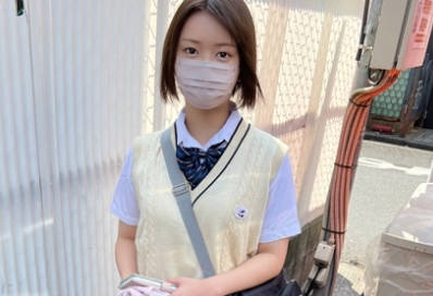 IND-118 P活【個人撮影】低身長ボインの短髪ギャルとのハメ撮り_イキ顔がエロ過ぎる制服女子に中出し