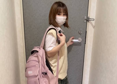 CRT-045 18时间着用【个人撮影】低身长でデカ乳デカ尻の赤パンツちゃん_茶髪の美少 女と割り切り