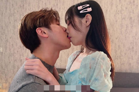 窒息式性爱・限制大脑供氧的行为窒息的瞬间・子宫高度收缩得到性快感小嫣三度被干到昏厥・EDMOSAIC