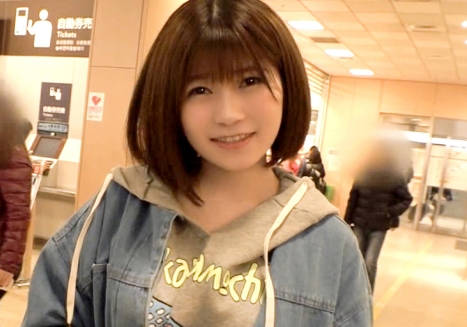 骑兵破解GANA-2233 マジ軟派、初撮。 1448 バスターミナルで実家帰省前の美少女をナンパ！中身当てゲームと称して生ち○ぽを触らせればその大きさにうっとり