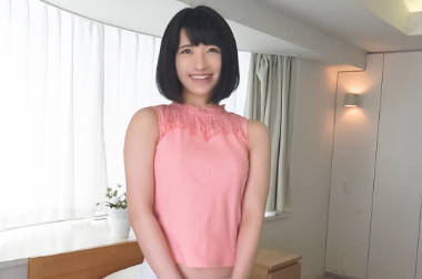 SIRO-3832 応募素人、初AV撮影 82 ほぼ処女！経験人数一人の初心な女の子がAV出演！！経験値少なめとは思えない敏感体質でおま○こはとろとろの大洪