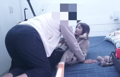 长发美乳纹身嫩妹-jklove