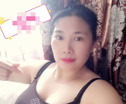 满身肥肉纹身熟女一看年轻时就是不简单-阿姨终结者