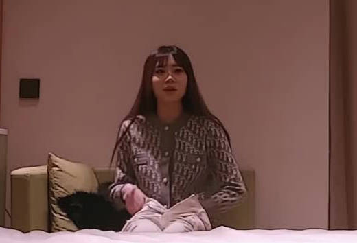 今天约了个最近在直播间砸钱认识的一个腿比我命长的御姐小主播-枫林晚