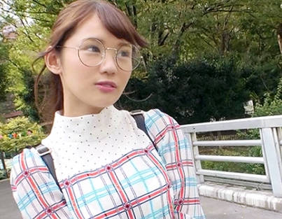 ARA-411 【激カワメガネ美少女】20歳【エロエロファッションモンスター】みおちゃん参上！専門学校に通う彼女の応募理由は『私、激しくガンガンさ