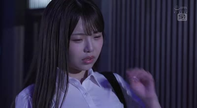 SONE-550 新人のくせにツンツンした後輩女子社員と出張先でまさかの相部屋に泊まり… 早坂ひめ