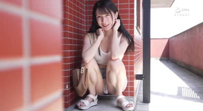 SW-985 ハミ尻モロ见えお姉さん！ 近所のお姉さんたちが、ハミ尻パンツ见せつけて、からかってくるので勃起して困る！