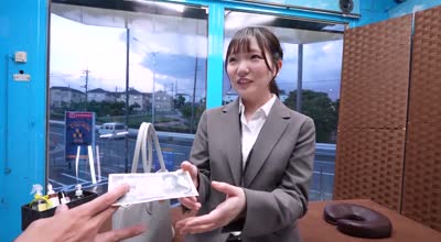 TOTTE-208 濡れグッチョ肉肉！全身ストッキングエステ皮肤呼吸できず窒息失神！ローションまみれで体験する性感発情マッサージで感度がバグってイキ潮喷射