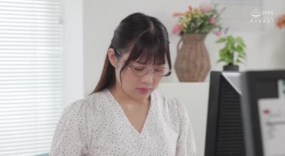 AKDL-306 寡黙な地味系社員だと思ったら実は唾液を垂れ流しながらキスをする痴女だった 天沢りん