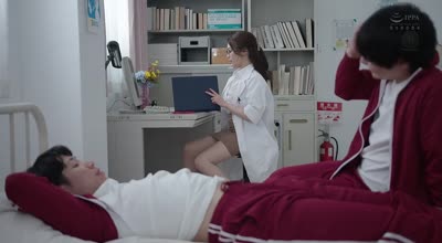 JUR-110 露出狂の保健医は始業のチャイムで廊下を彷徨う…。 藤かんな