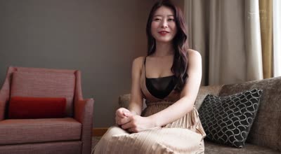 JUR-012 ズルい程イイオンナ诞生―。 Madonna超大型新人 篠原いよ 30歳 AV DEBUT この顔でHカップ、神は万物を与えた、アンフェアな人妻―。