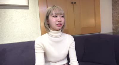 FC2PPV-3050457胸部娇小的金发女郎