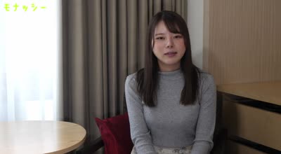 FC2PPV-2950003性格随和的漂亮女大学生