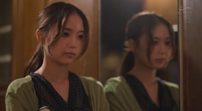 JUR-490 汗ほとばしる人妻の圧倒的な腰振りで、僕は一度も腰を動かさずに中出ししてしまった。 市来まひろ