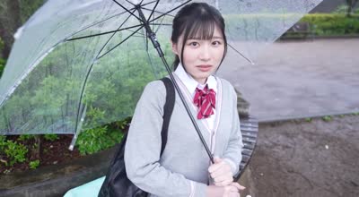 PIYO-222 えっ！！初体験の相手は60歳！？この子、筋金入りの年上好きです。 ’おじさんたちを虜にするピュアすぎるマゾ少女 みなみちゃん’