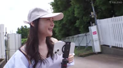 FNS-132 魁・真咲塾　28時間完全痴女覚醒訓練 吉高寧々