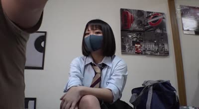 MUCD-303 某配信サイトで年间1位になった伝説の塩対応パ〇活少女