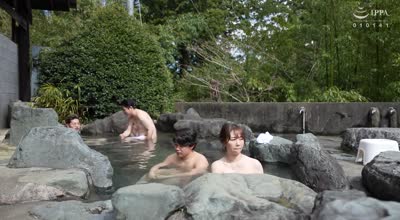 YOCH-014 55歳の母子温泉だっていいじゃない 幸せだもの。 翔田千里55歳