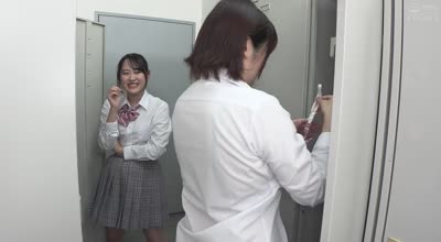 HUNTC-174 学校のロッカー裏の隙间がボクらのヤリスポ！隠れてこっそりエッチしてたらバレてしまい覗いていた欲求不満女子たちとヤリまくり数珠繋ぎFUCK！