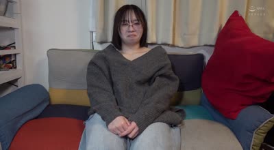 BLOR-249 なんか色っぽい…美白モチ肌OLさん 落ち着いた雰囲気、お茶目な性格、セックスは超エロい…デカチンにドハマりして何度も何度もイカされた