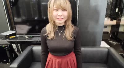 FC2PPV-1876036皮肤白皙F罩杯18岁漂亮美女