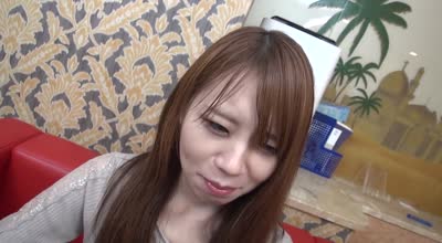 FC2PPV-1738386胸部丰满的女孩