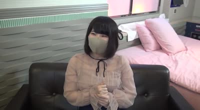 FC2PPV-1757093年轻性感的女孩