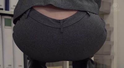 LULU-308 残業中、2人きりの社内で仕事に厳しいアラサー行き遅れピタパン女上司の無自覚デカ尻挑発に我慢できずヤング部下ち 美園和花