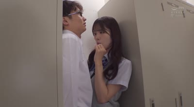 WAAA-605马上就在这里干一炮吧每到休息时间就无裤诱惑我的青梅竹马小恶魔骚货-新井リマ