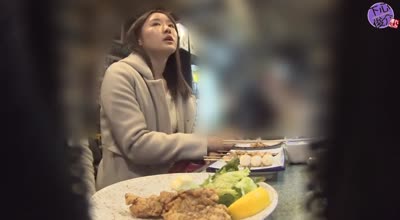 FC2PPV-1363464被一个直率的女孩搭讪