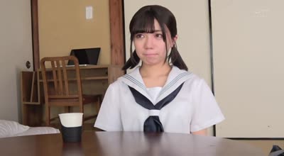 APAK-323 中出し無垢145cm美スリム絶頂ゆな「イっちゃう！イクイク！」あやうい肉体が鬼ピスで豹変！地味娘ちゃんが小悪魔に！強烈手コキ＆パンパン騎乗！ 淫乱絶頂生徒指導 日向由奈