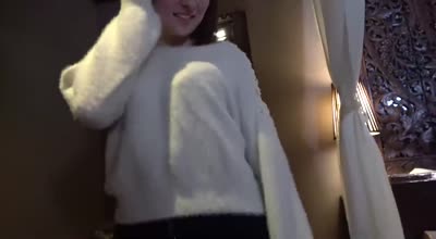 FC2PPV-1272460超可爱18岁女大学生被内射