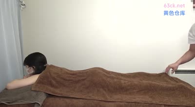 FC2PPV-4839869非常漂亮迷人的OL