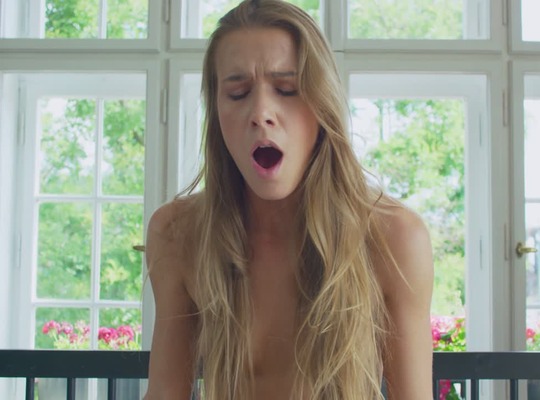 WOWGIRLS2019-06-19女友是最好的朋友