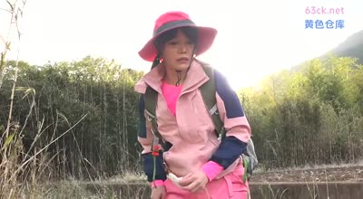 FAN-191 孤高の山ガール～野ション見られちゃった…。