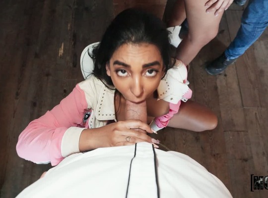 MOFOS2024-06-14西部酒吧夜混乱