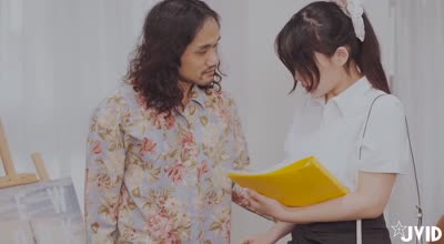 居家監禁新手美女觀護人首次上門檢查沒想到被五年沒碰女人的出獄猛男盯上-婕咪