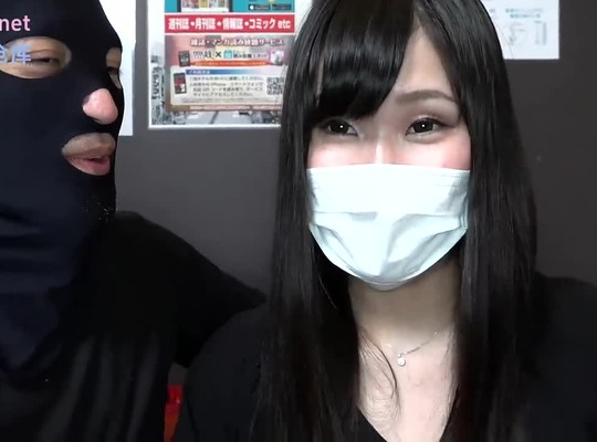 FC2PPV-1069102初次拍摄肤色白皙美丽肌肤完美胸部的三十五岁熟女老师私密失身连发两次现场射精