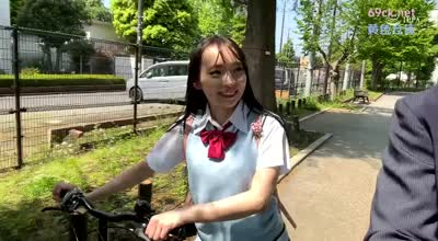 AKDL-246 【精飲セフレ】 近所に住む女子校生は精子が大好きで毎回会う度に飲ませています