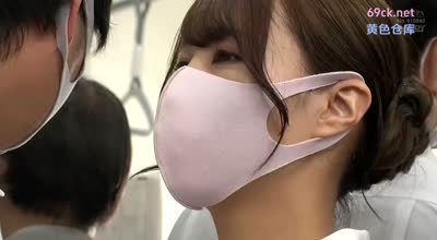 DANDY-878 マスク越しのキスは最高の前戯!美淑女に満員状態で息がかかるほど密着し….2