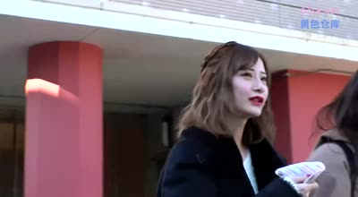 SIMD-002 街で見かけた美脚ミニスカニーハイ女を家まで尾行して絶対領域を●しまくった記録【ストーカー スレンダー パンチラ 足コキ】