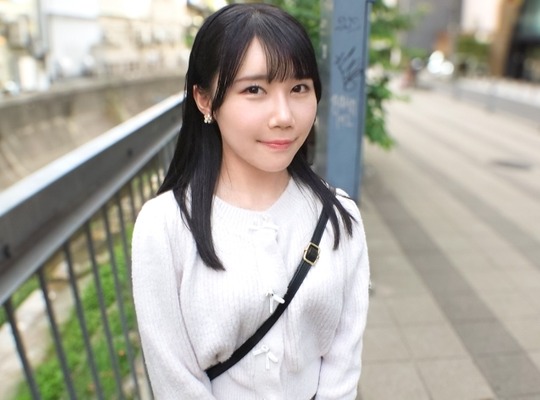 骑兵破解SIRO-5563 ミニマム系女子が新体験を梦见て応募してきた！感じやすくエロい身体なのに、バックで突かれてからギアはトップに入りっぱなし！后ろから突かれて何度も何度